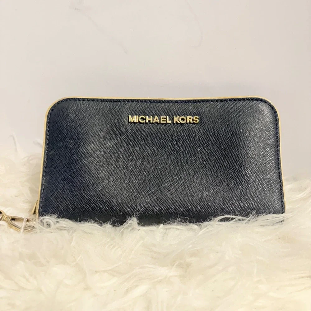 Michael Kors Jet Set Travel Zip Around Accordion Wallet Black 38F7YFMZ3L